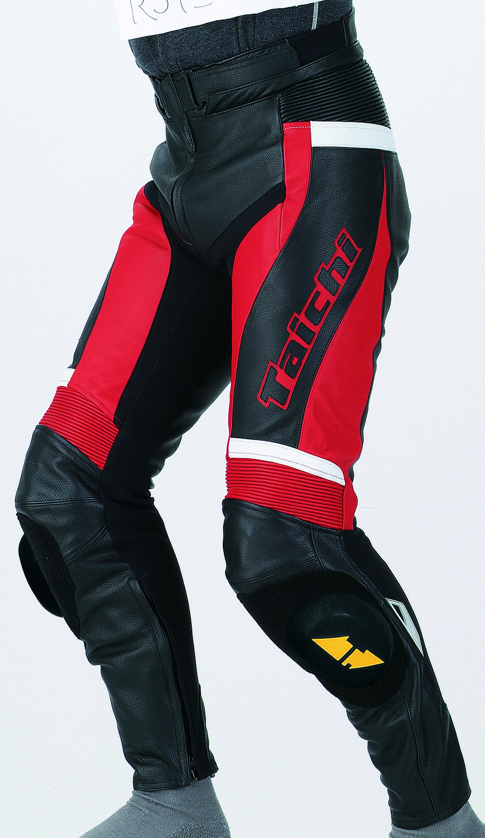 07 - Ruházat - bőrnadág