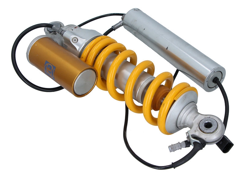 rugóstag - hátsó rugózás